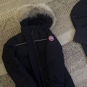 Canada Goose - Youth Juniper Parka Size 14/16 - Black-Noir